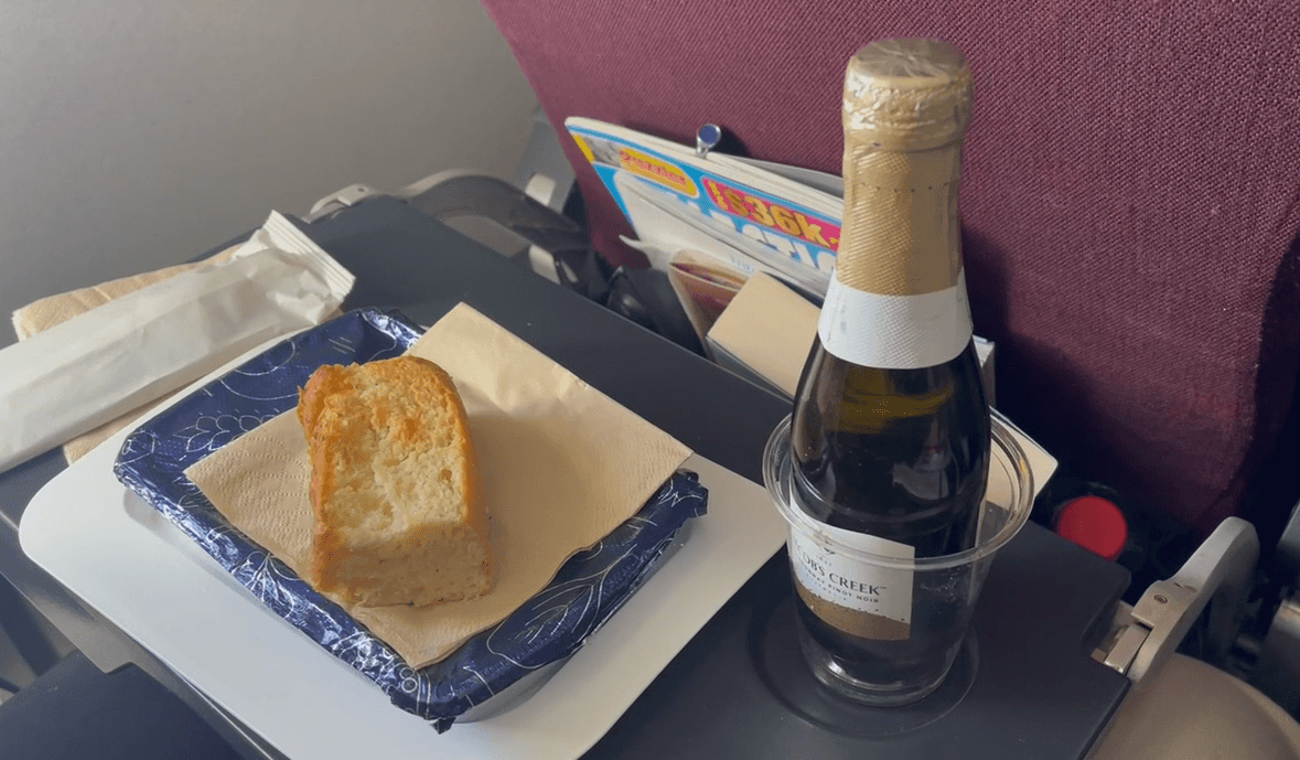 Qantas Economy Class Flight Review