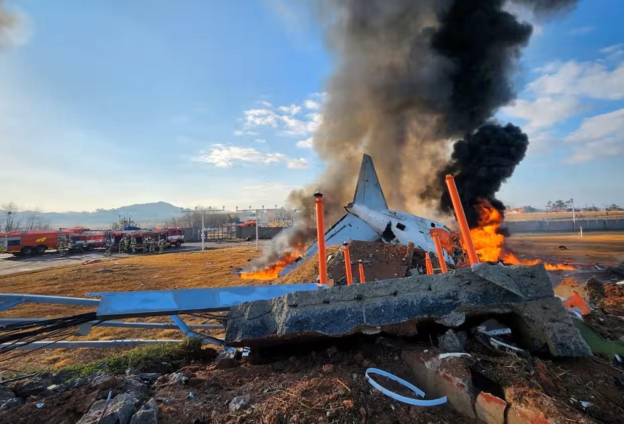 Jeju Air 737 Crash in South Korea Few Survivors