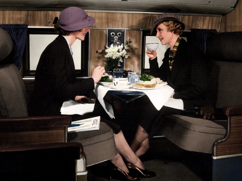 Passenger etiquette in 1953 banned wide brim hats - Airline Ratings